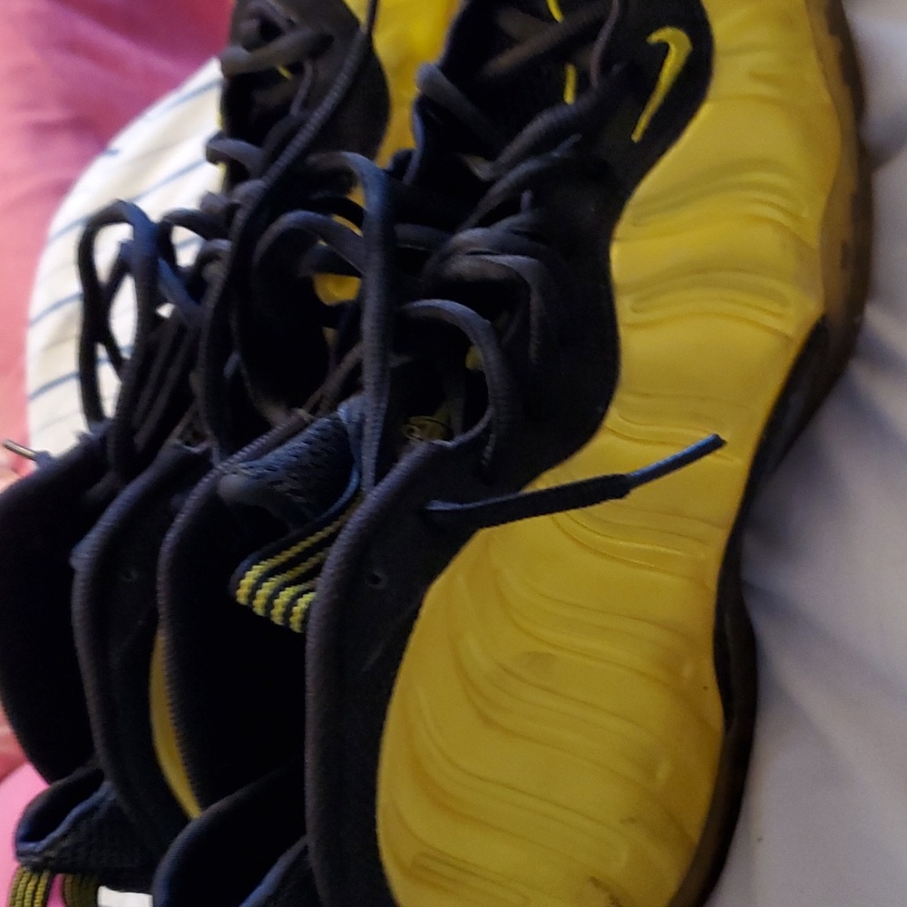 Men Nike Forms - Picture 3 of 4